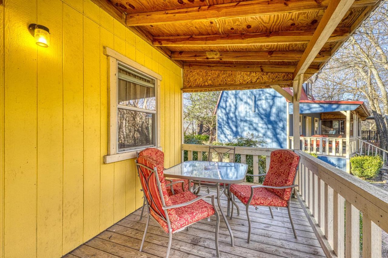 The Olive @ Mendelbaum Winery Guest Cabins 호텔 프레드릭스버그 외부 사진