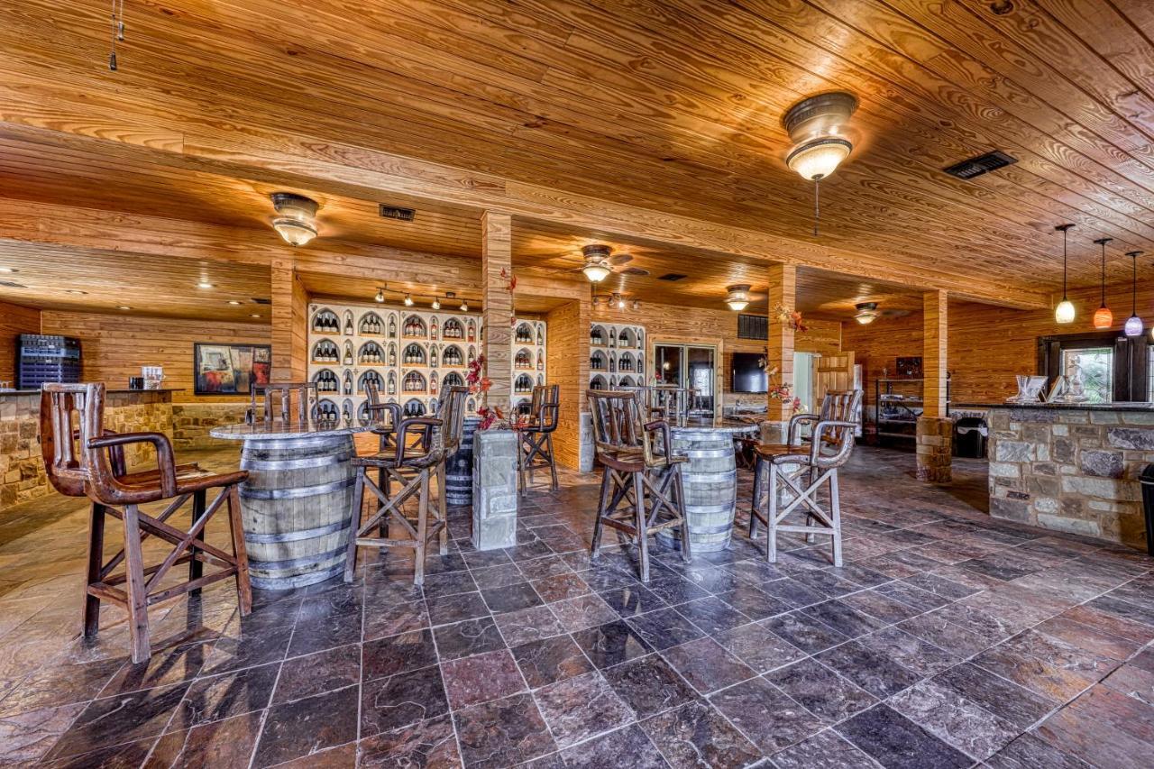 The Olive @ Mendelbaum Winery Guest Cabins 호텔 프레드릭스버그 외부 사진